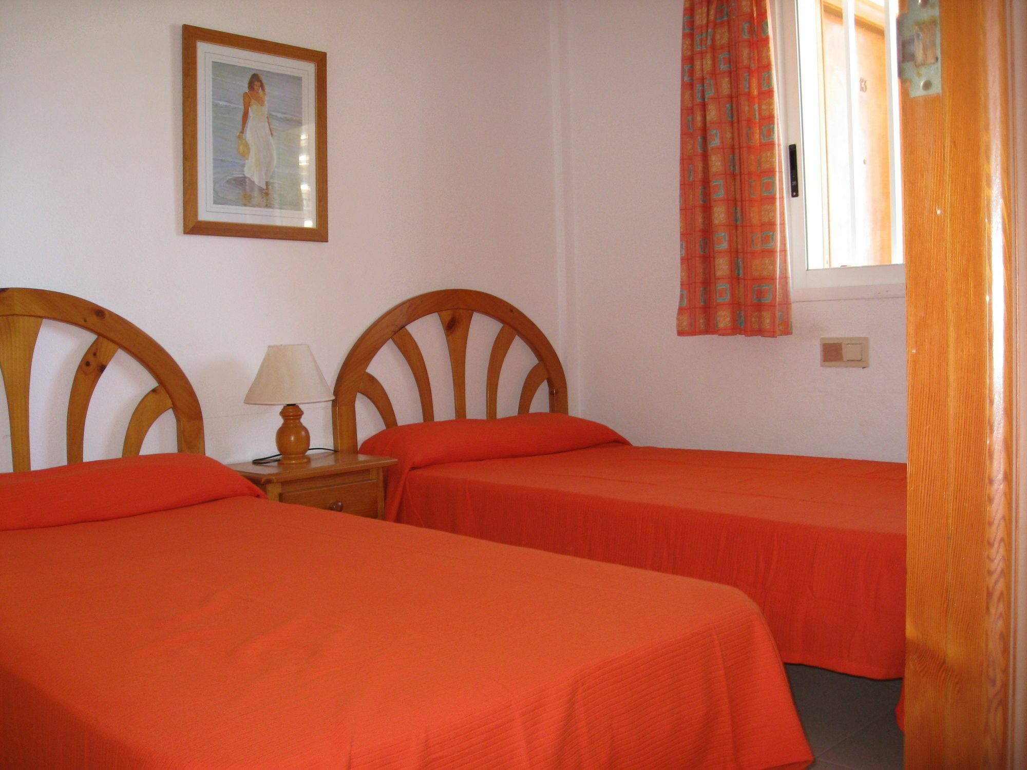 Homeincalpe La Reina Luaran gambar